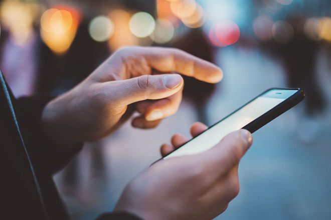 Місто в смартфоні